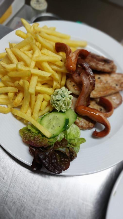 Hotel-Restaurant Kreuzhuber Neuburg am Inn Luaran gambar