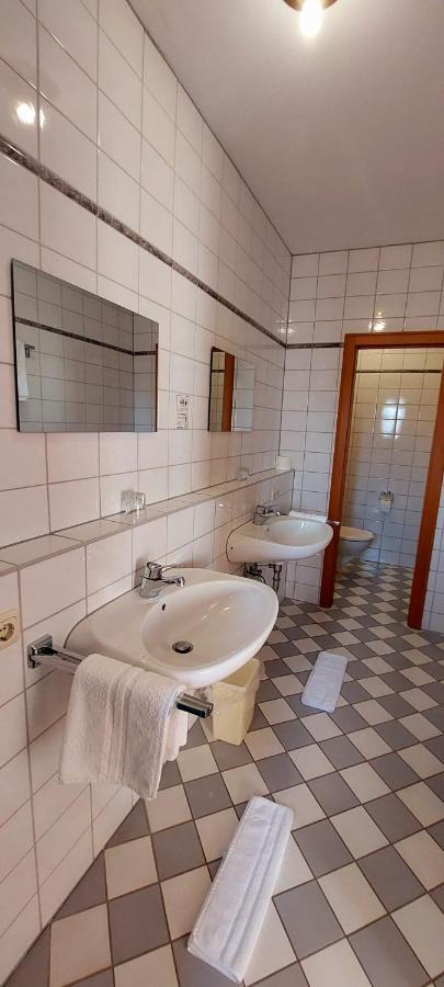 Hotel-Restaurant Kreuzhuber Neuburg am Inn Luaran gambar